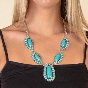 NWT! Elegant Boutique Silver and Turquoise Squash Blossom Necklace! 🌸